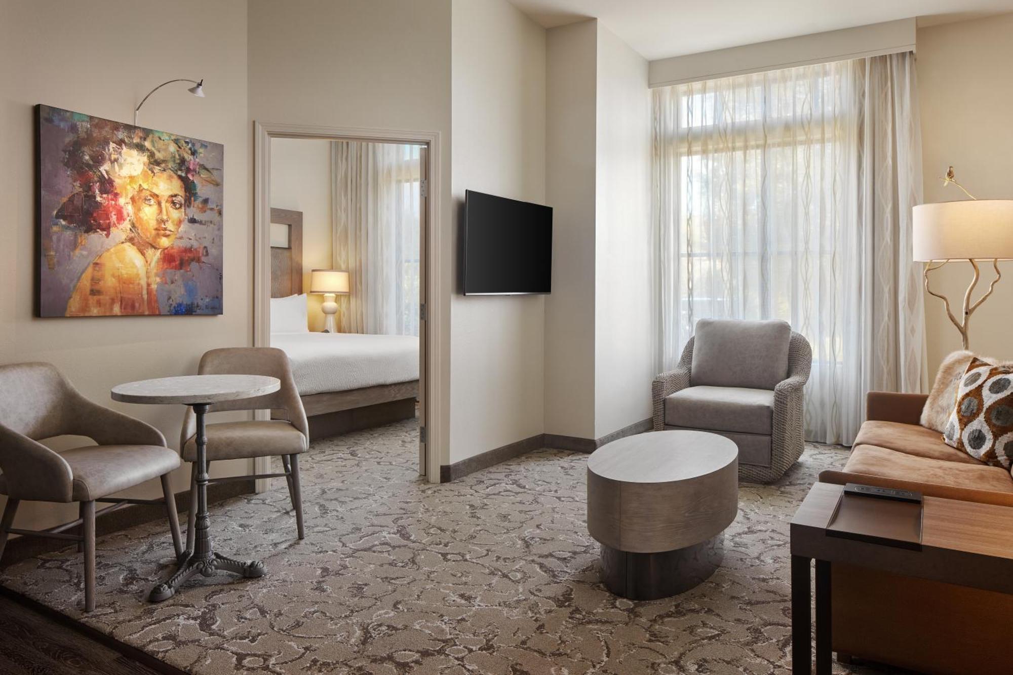 One-Bedroom King Suite with Sofa Bed,1643176097:JPEG